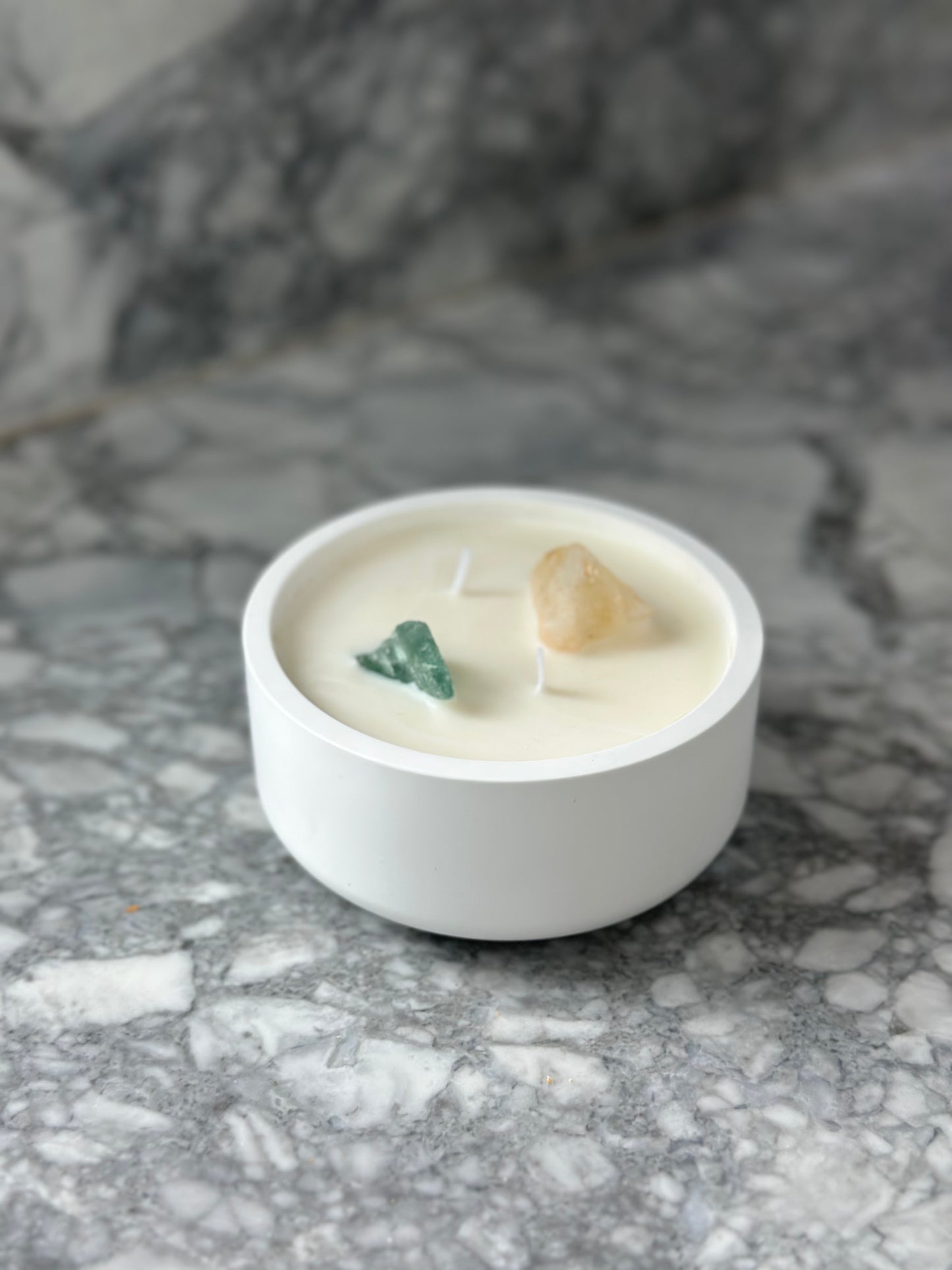 THE MIA CANDLE