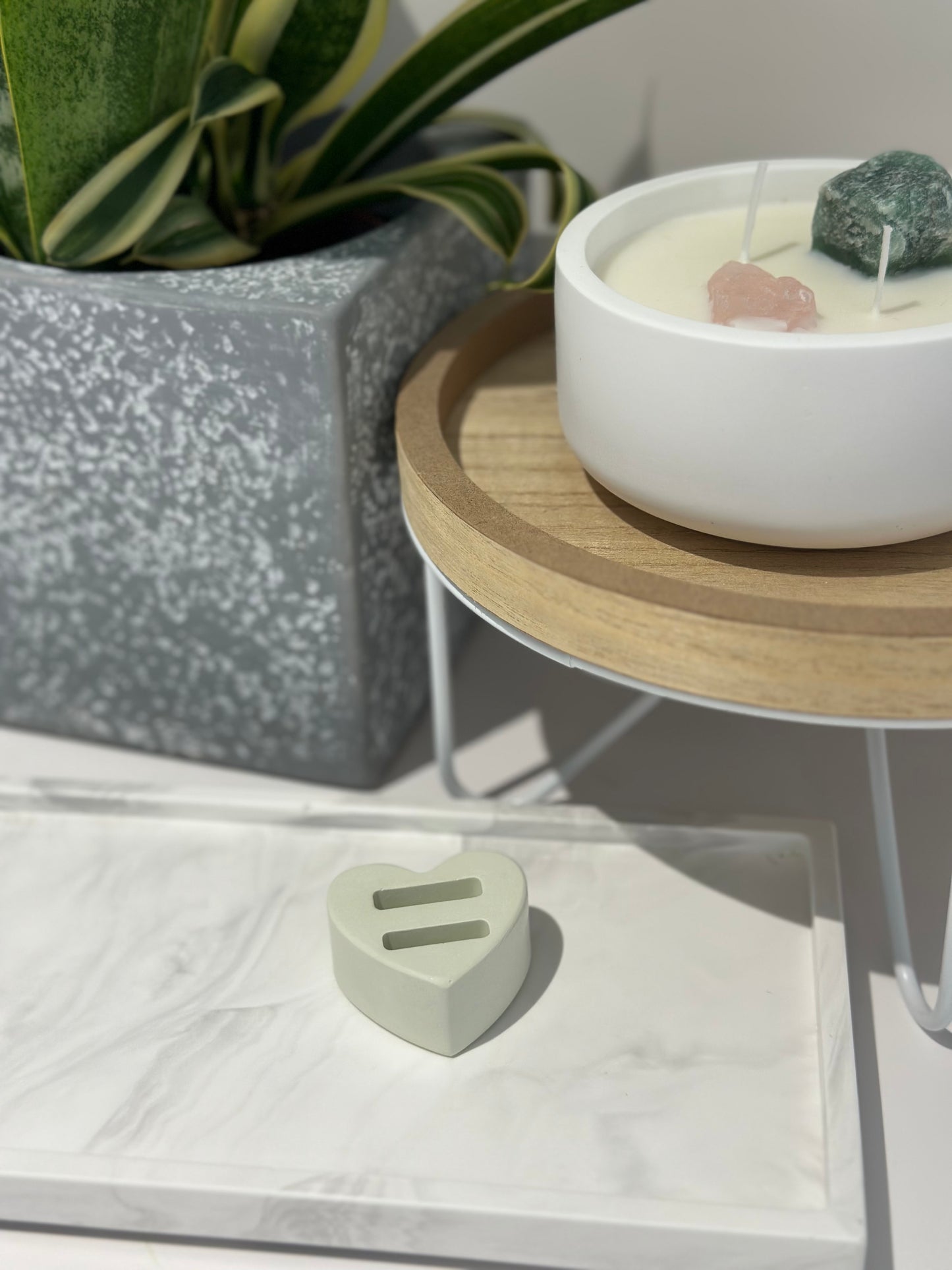 THE REMI RING HOLDER