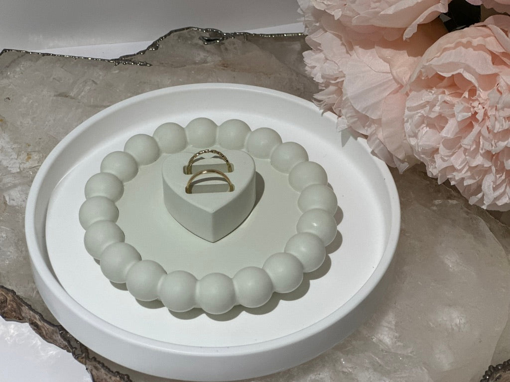 THE REMI RING HOLDER