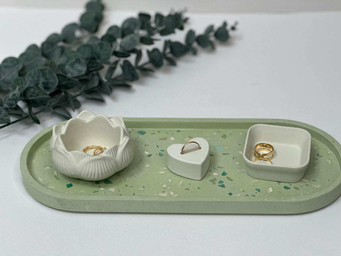 THE REMI RING HOLDER