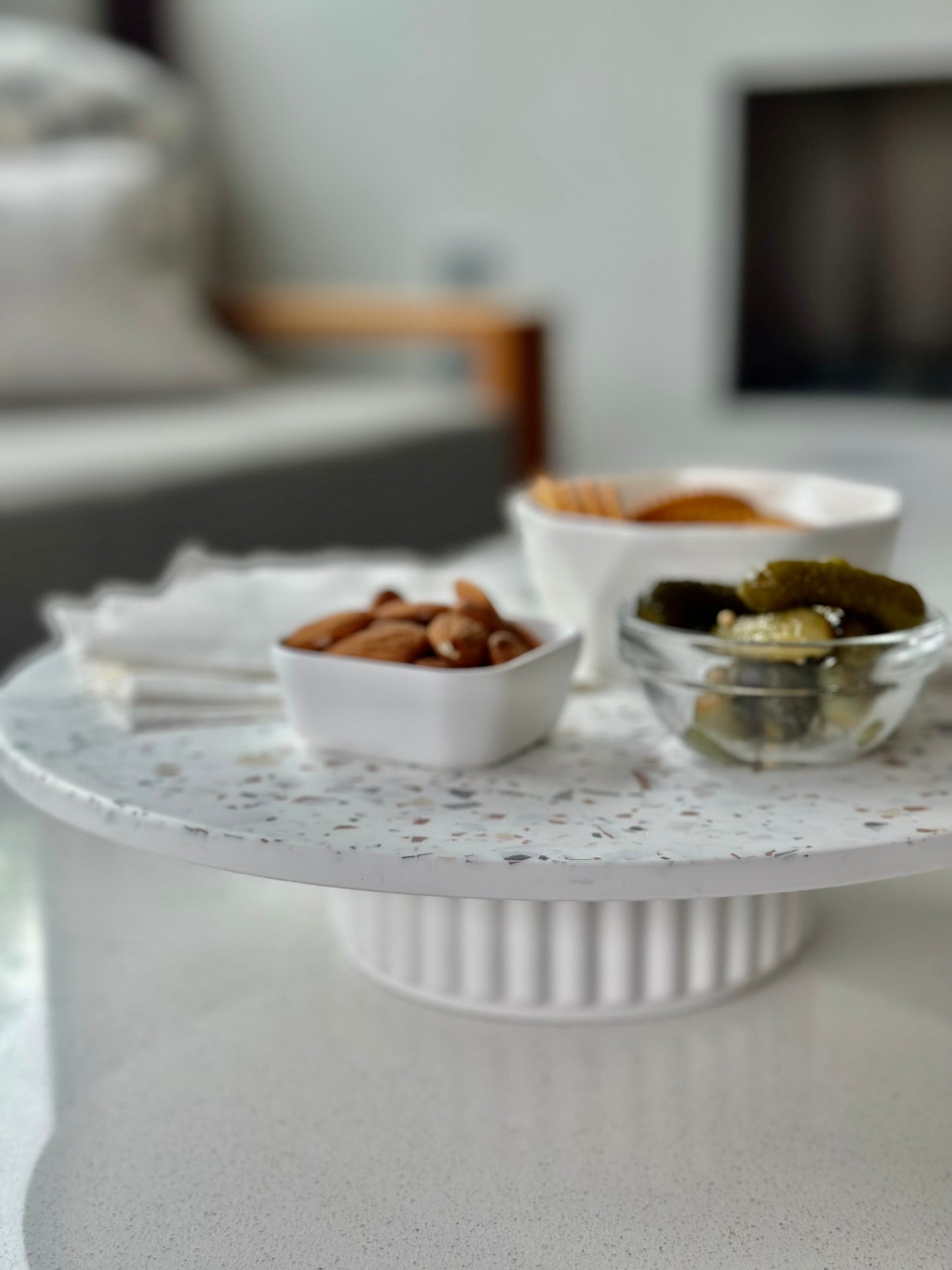 THE SHEENA SWIVEL TRAY