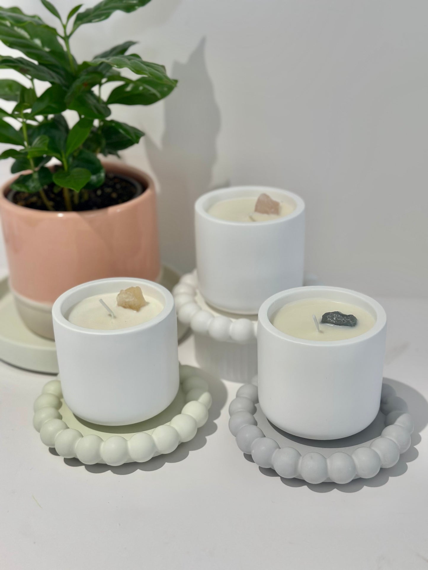 THE MIA CANDLE