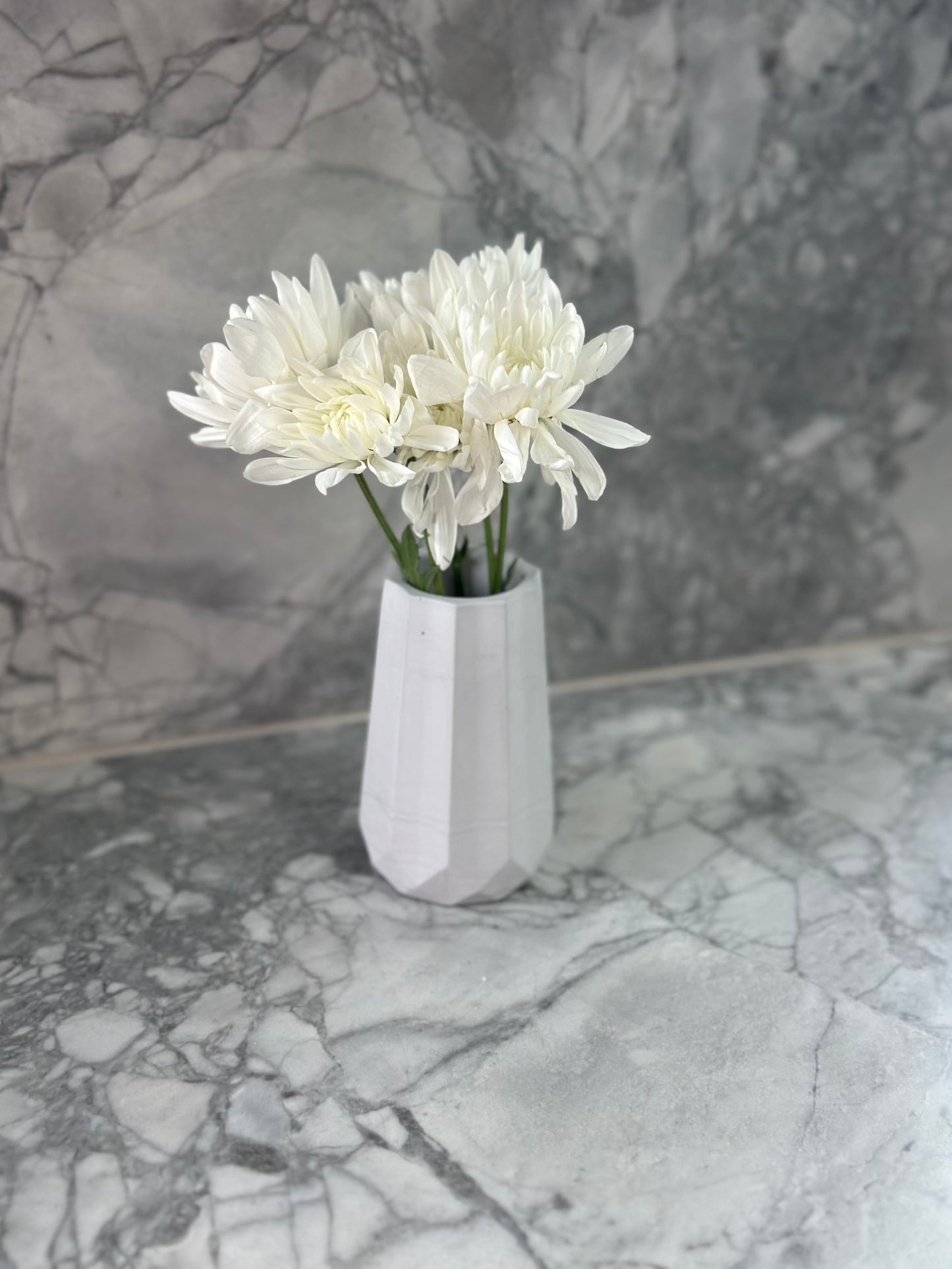 THE ALEXIS VASE