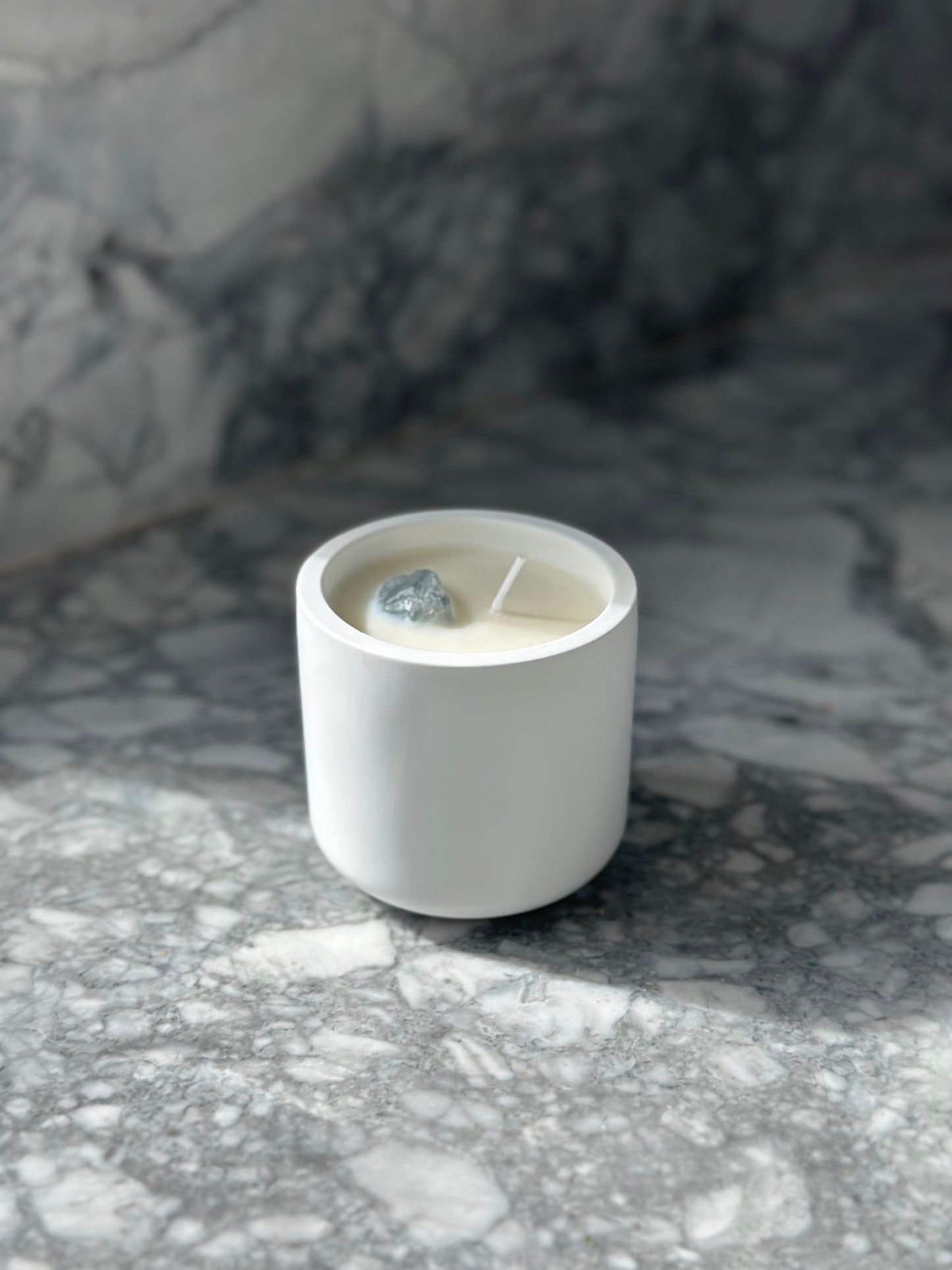 THE MIA CANDLE