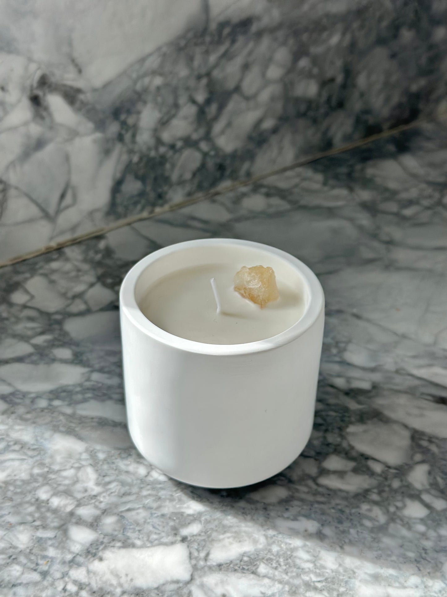 THE MIA CANDLE