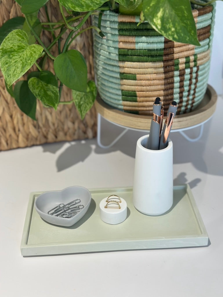 The Elegant Essentials Set