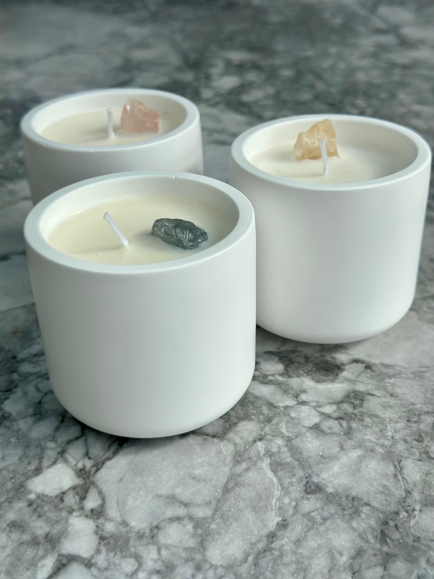 THE MIA CANDLE