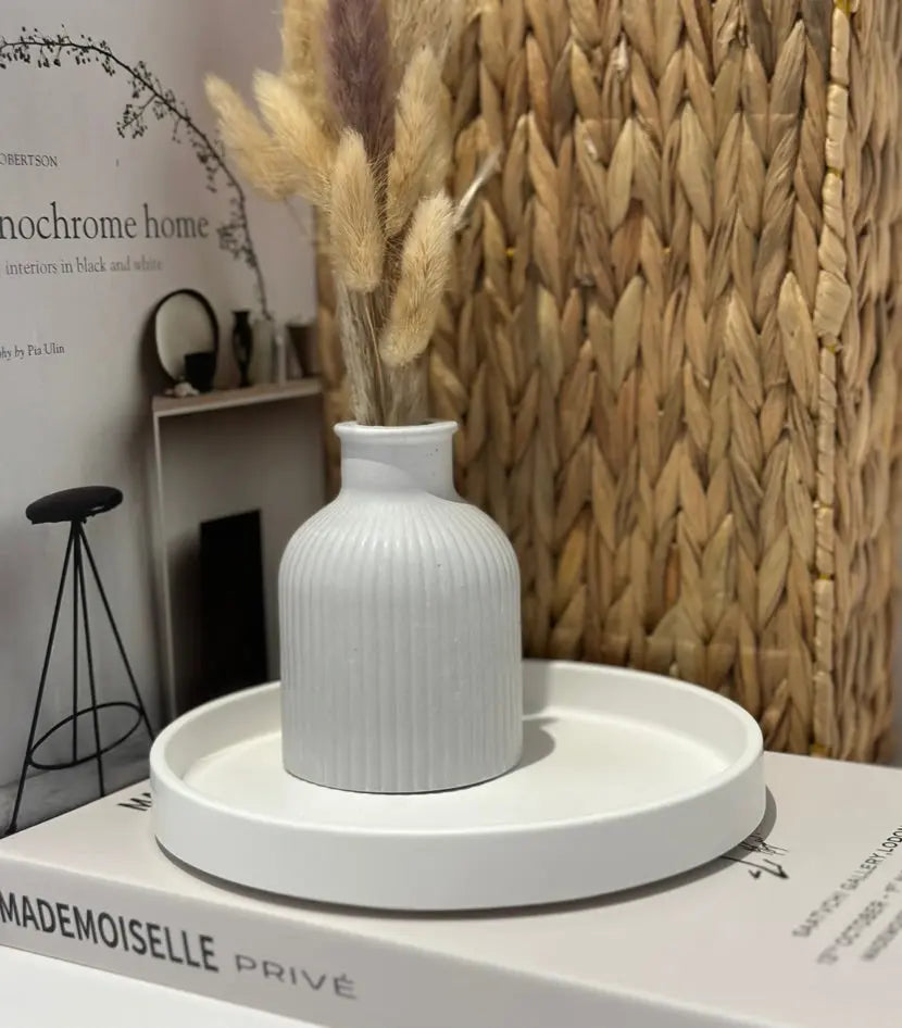 THE ROMY VASE
