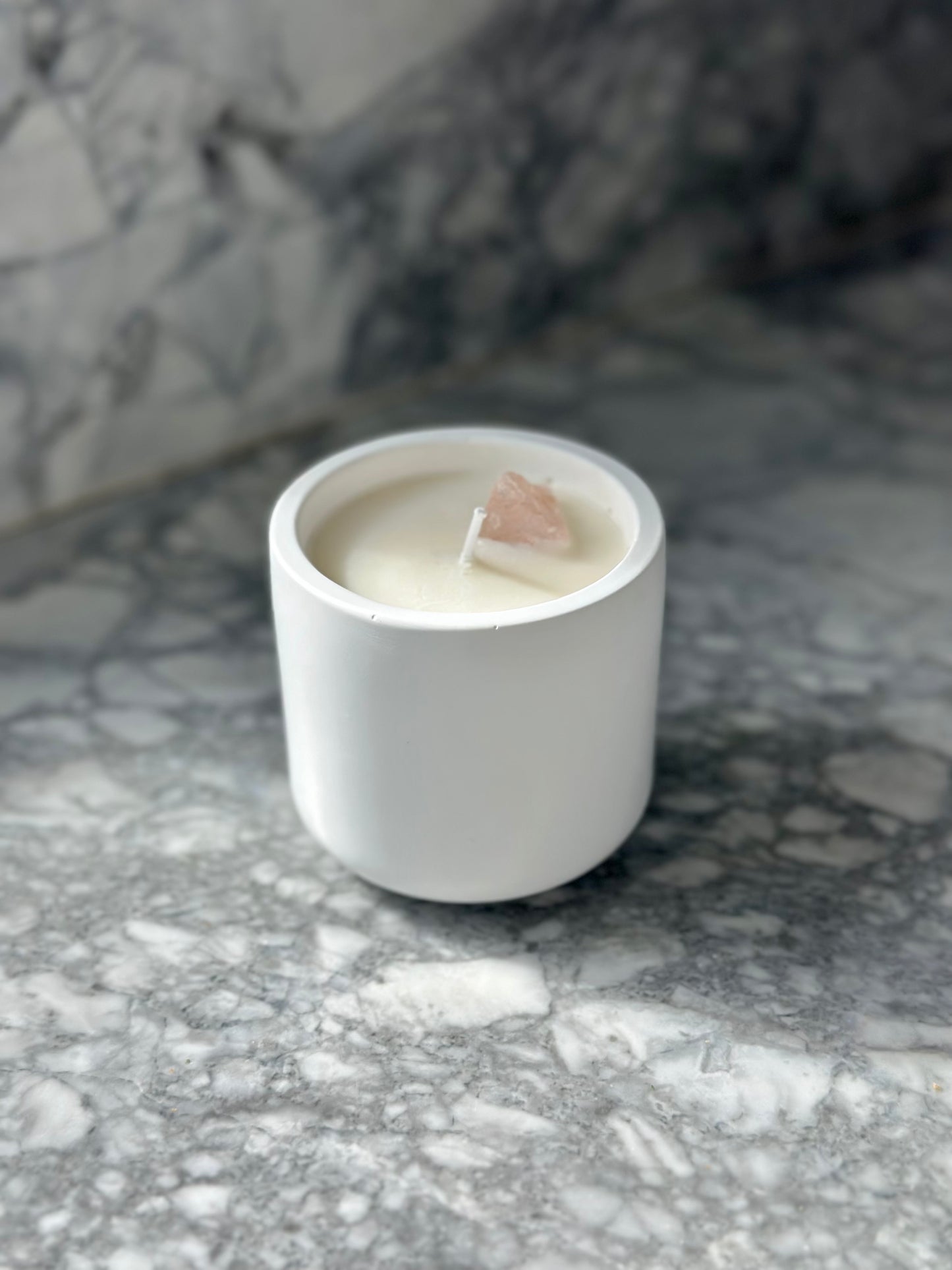THE MIA CANDLE