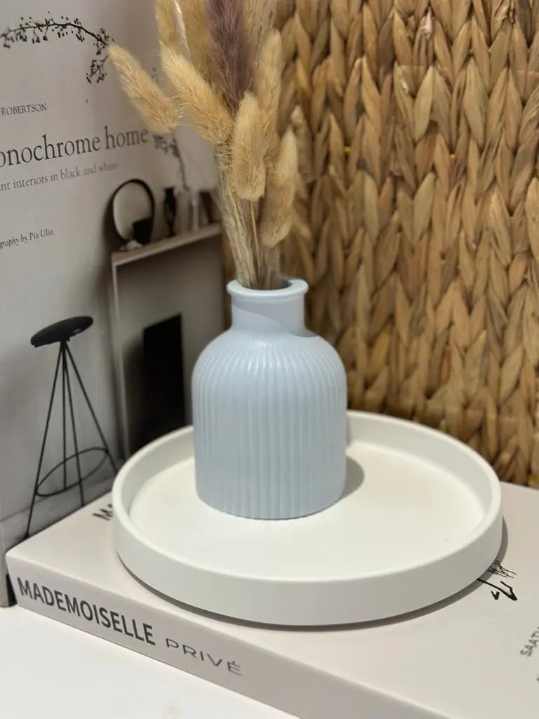 THE ROMY VASE