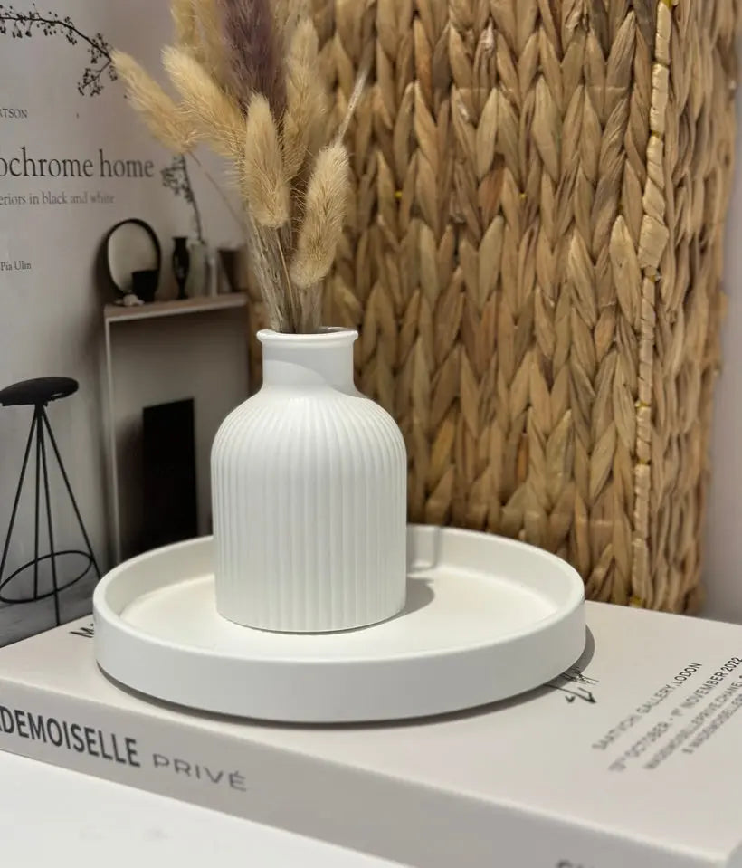 THE ROMY VASE