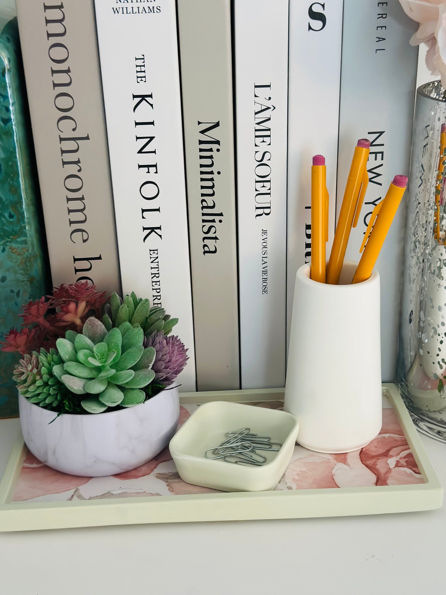 THE VIVIENNE VASE