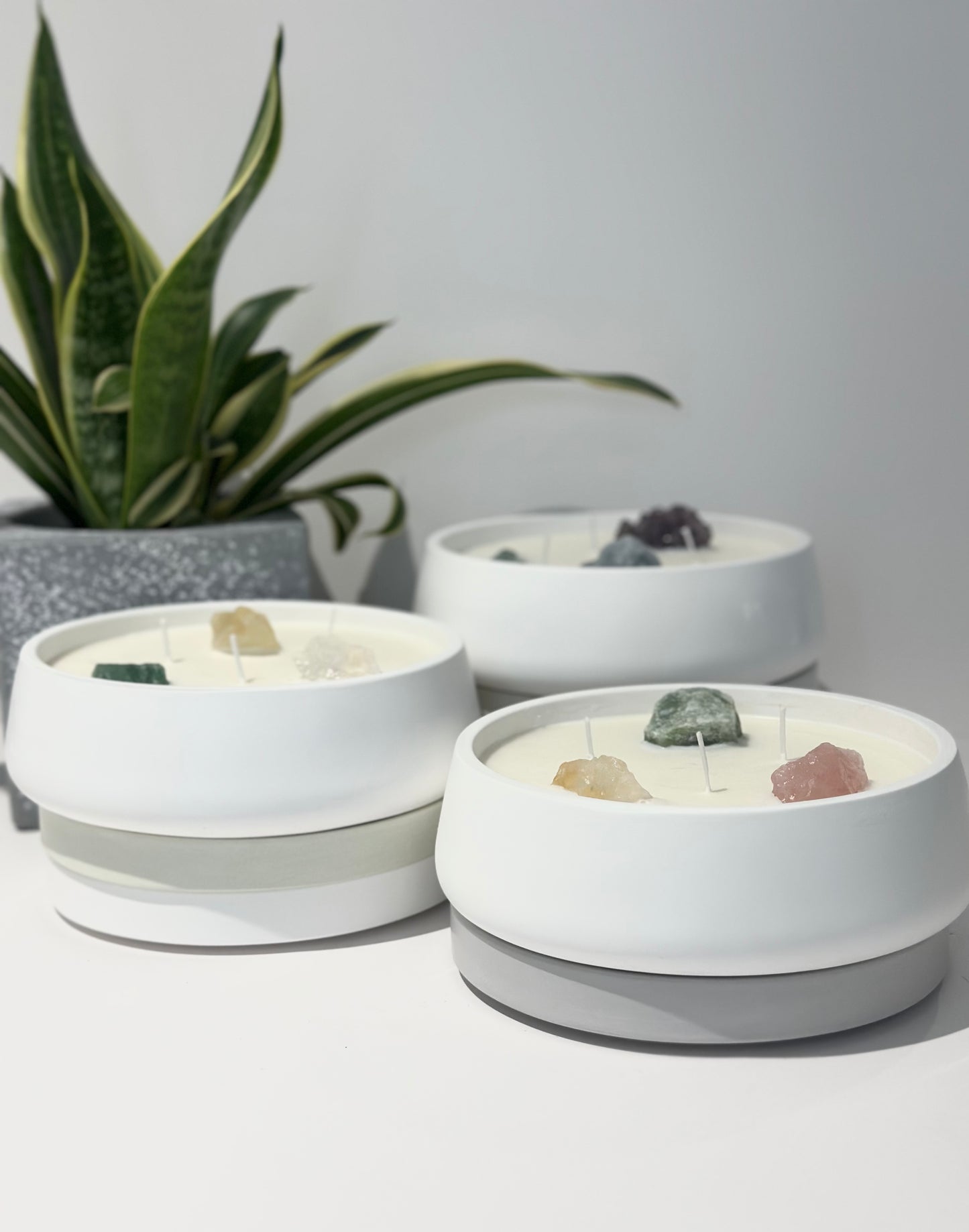 THE LAURA CANDLE