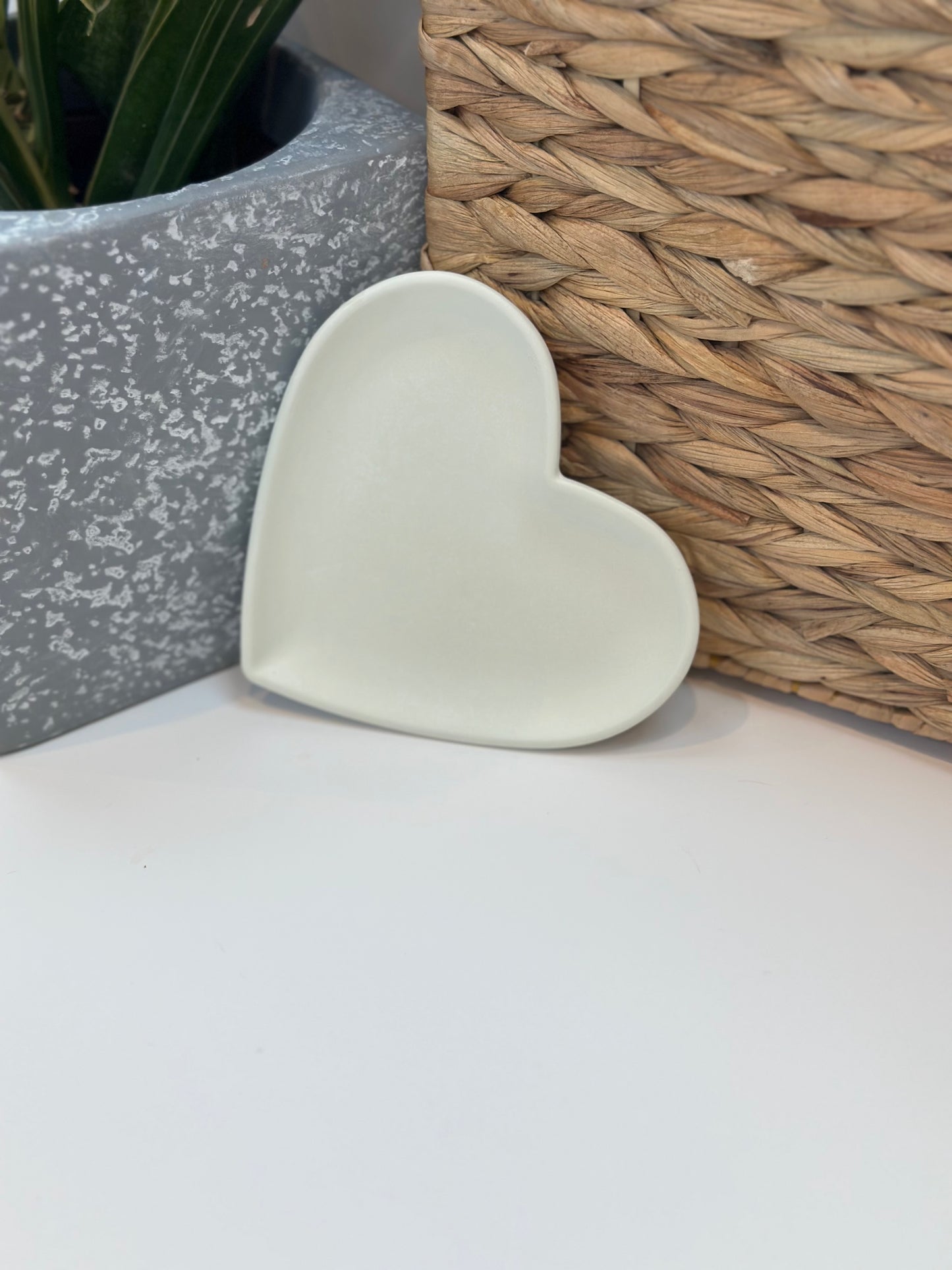 THE CHLOE TRAY