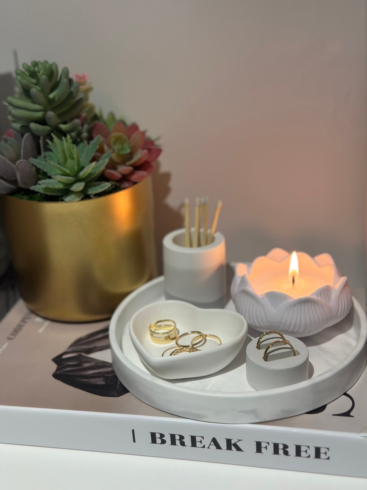 THE OLIVIA TRAY