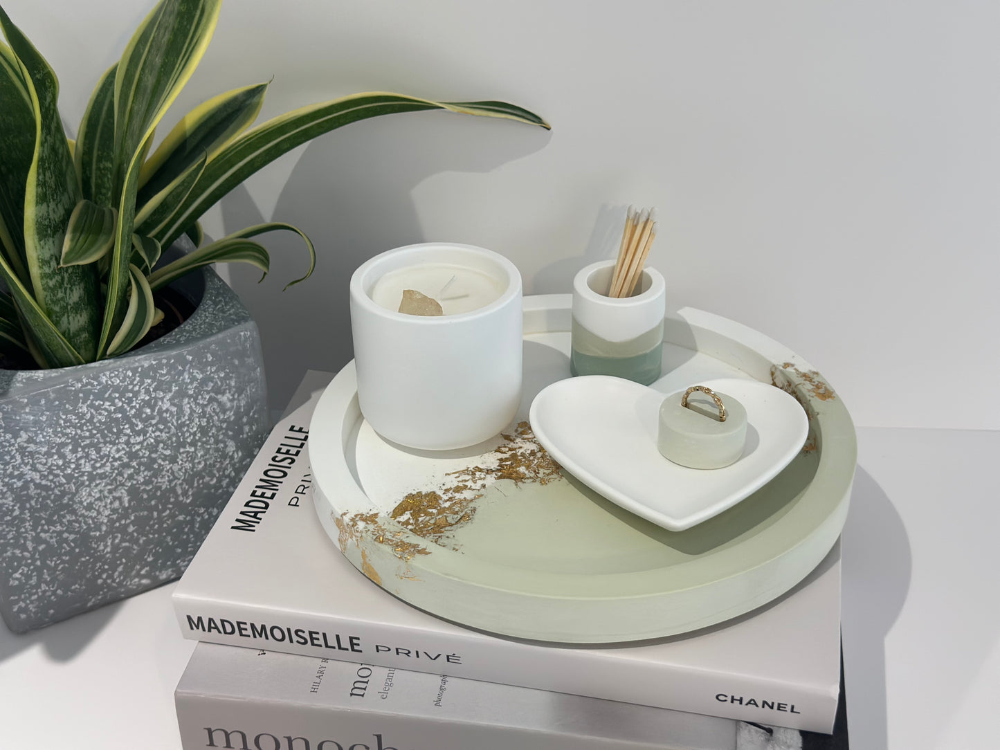 THE CHLOE TRAY