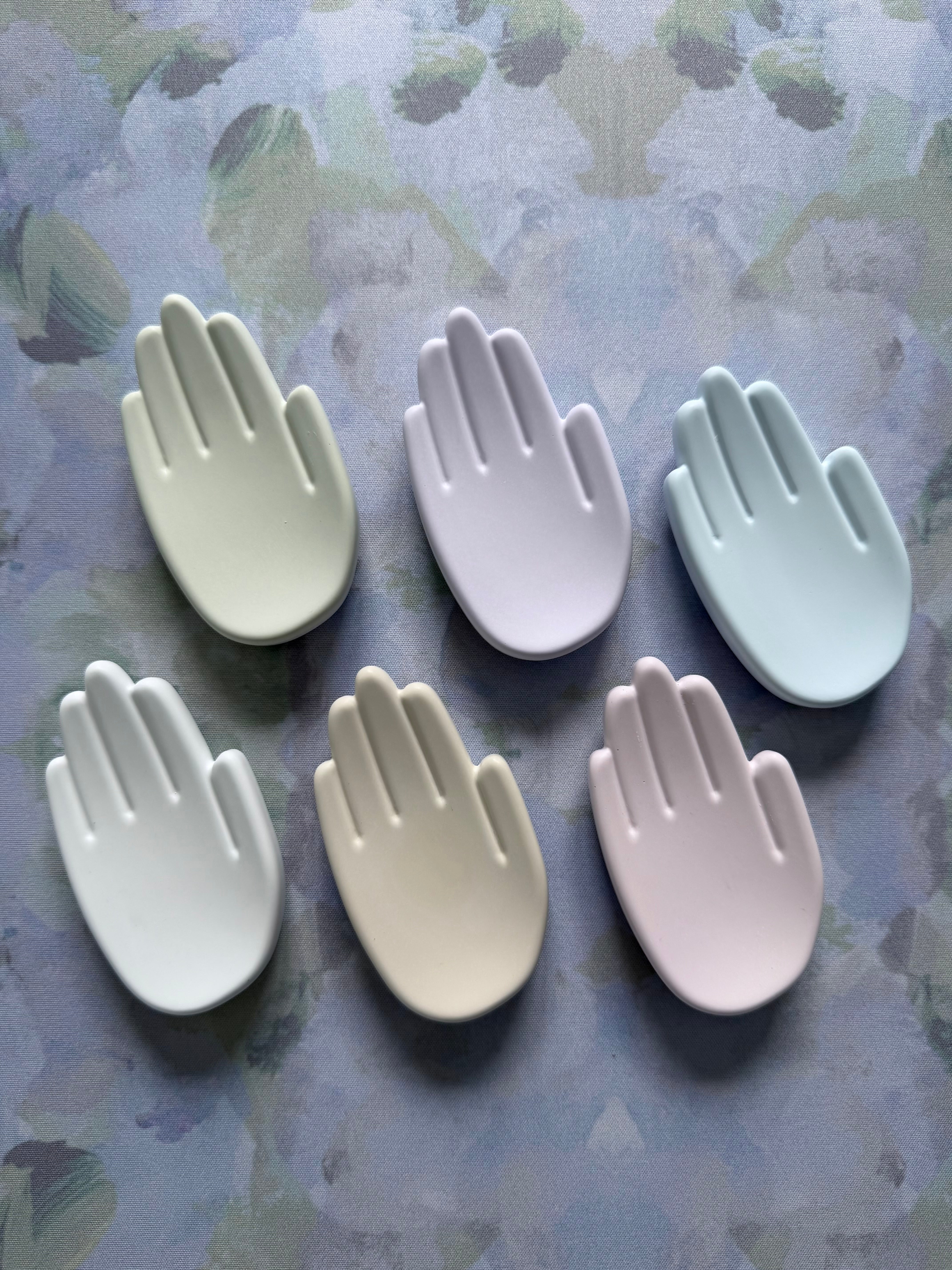 THE NICOLE DISH – Color & Pour